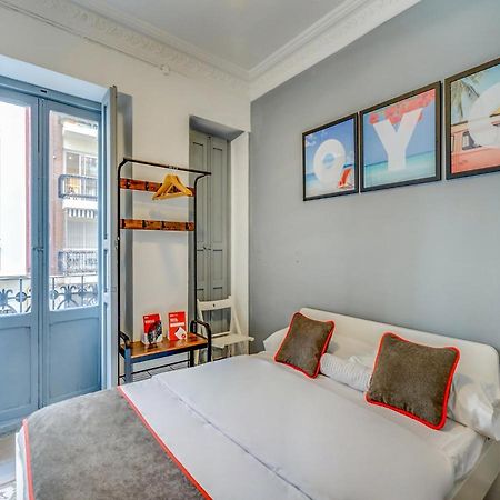 Oyo Ruzafa Guesthouse Valencia Luaran gambar