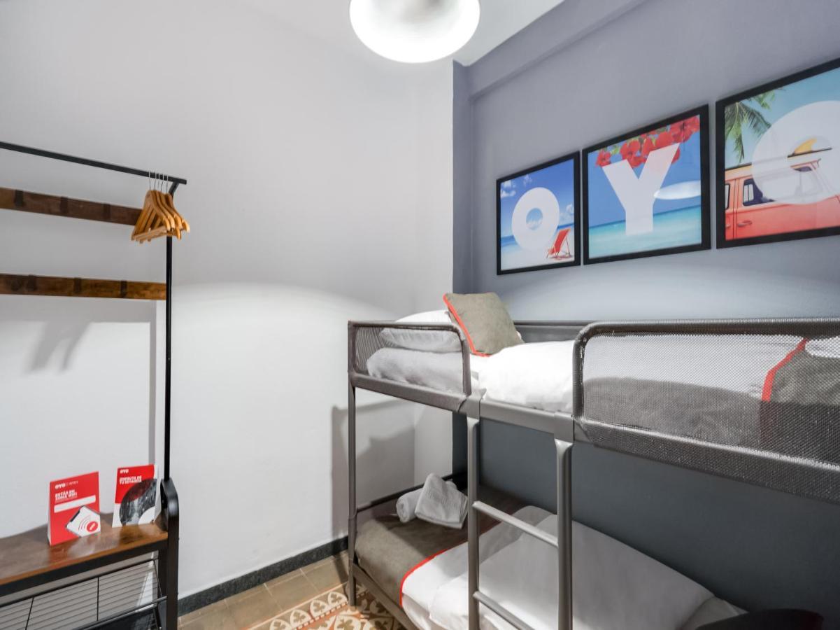 Oyo Ruzafa Guesthouse Valencia Luaran gambar