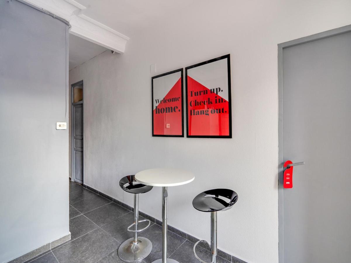 Oyo Ruzafa Guesthouse Valencia Luaran gambar