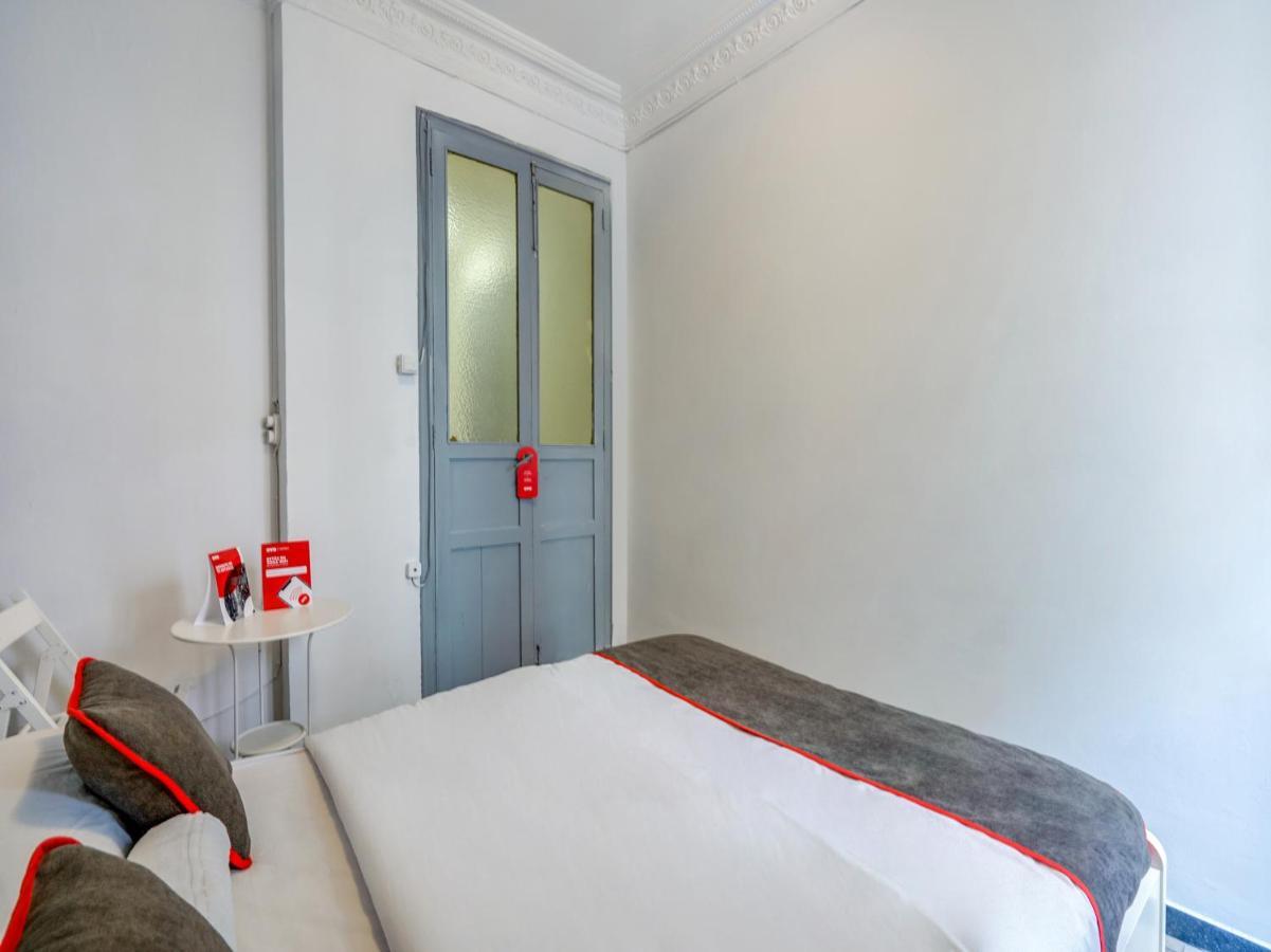 Oyo Ruzafa Guesthouse Valencia Luaran gambar