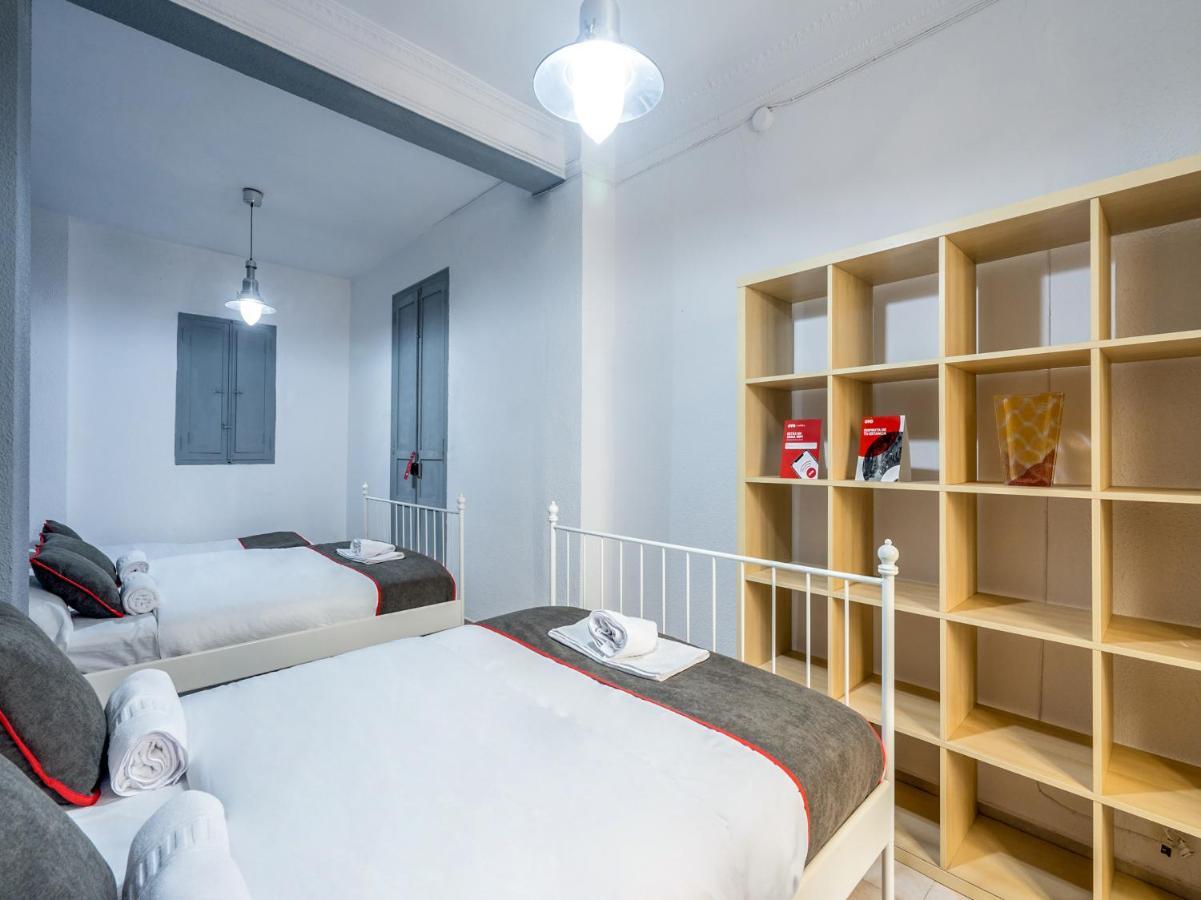 Oyo Ruzafa Guesthouse Valencia Luaran gambar