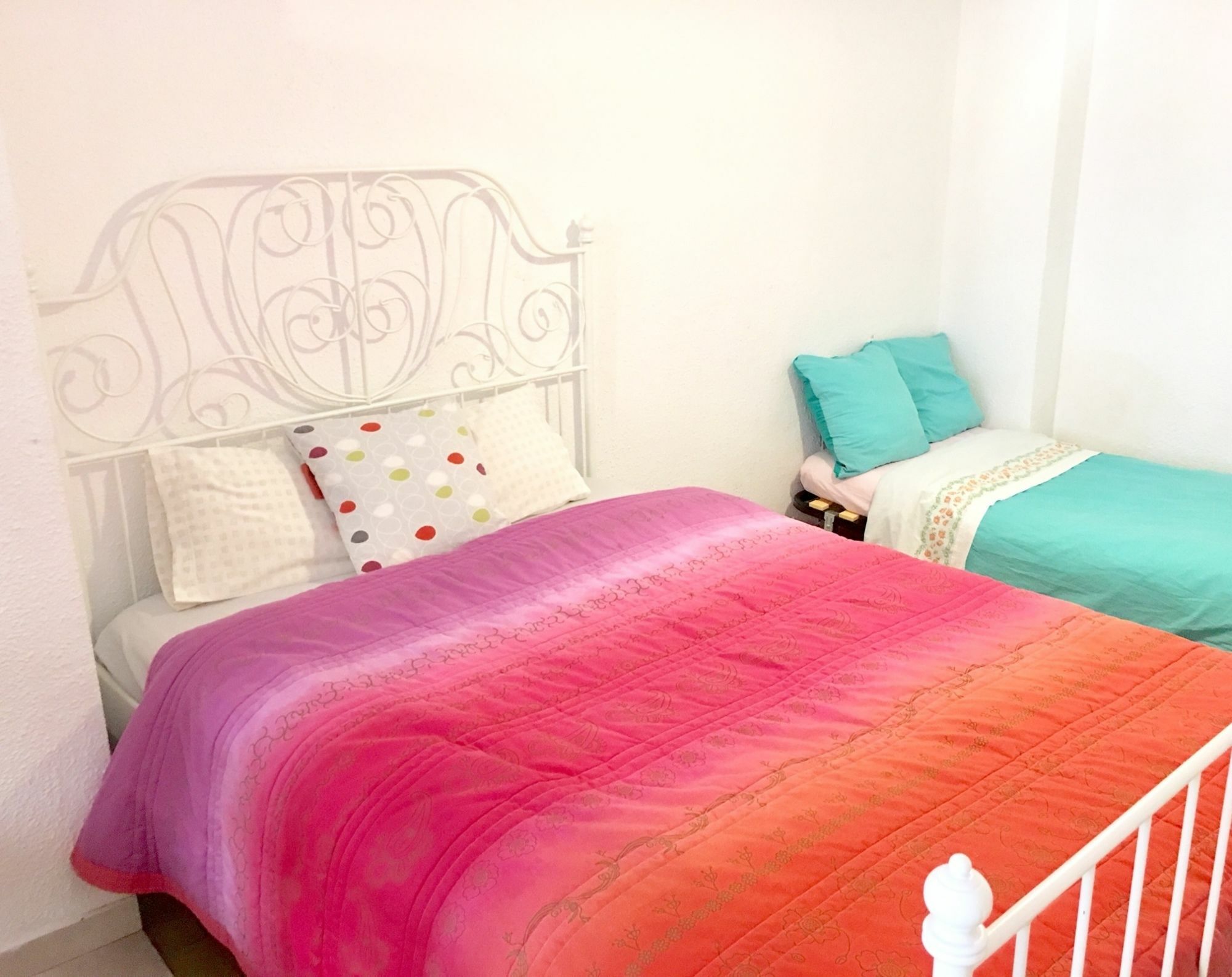 Oyo Ruzafa Guesthouse Valencia Luaran gambar